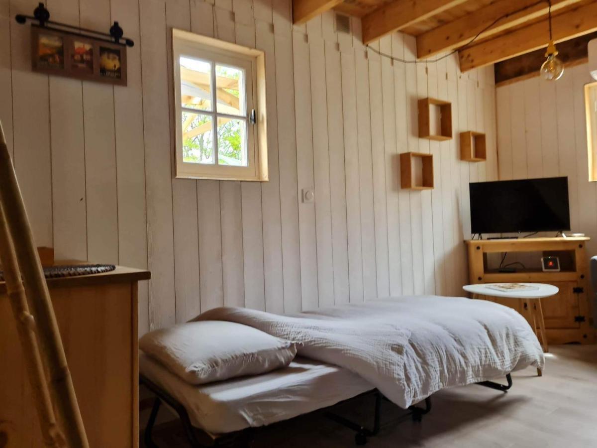 Le Domaine De La Claire Fontaine Gites -Chambres D'Hotes Montvalent Exterior foto